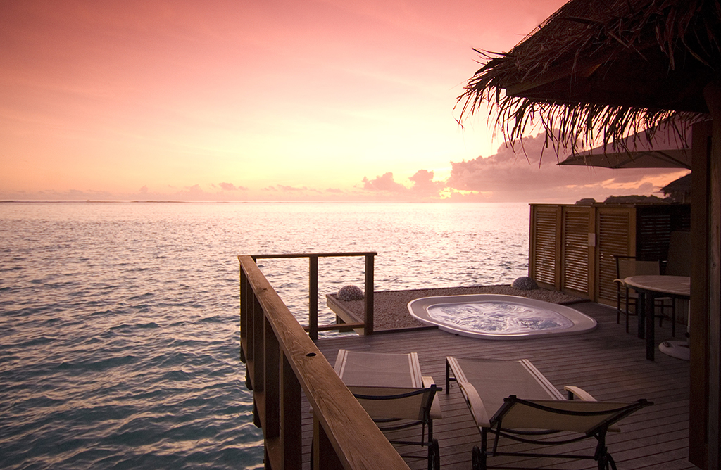 Conrad Maldives_Deluxe Water Villa (2)