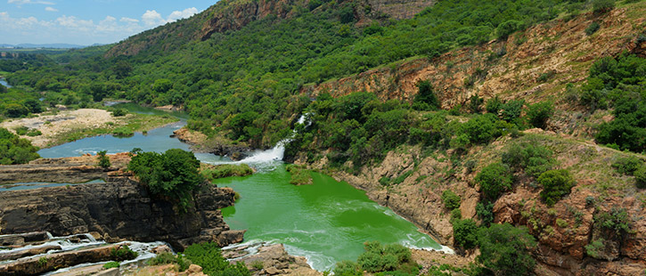 Hartbeespoort-Dam---South-Africa-725x310px