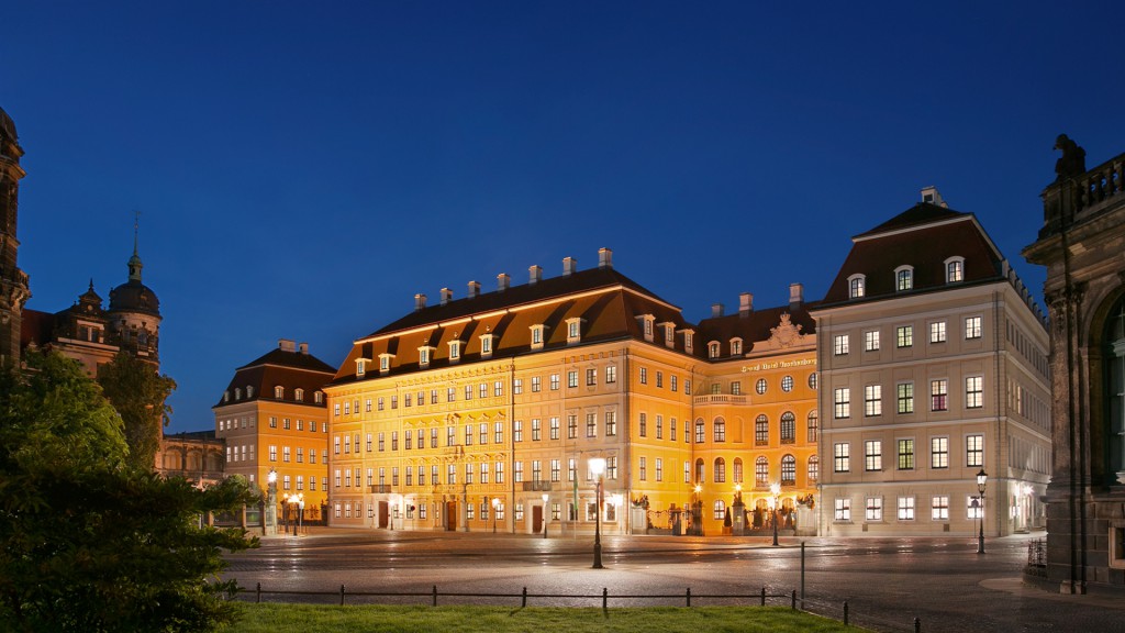 Print_Hotel-Taschenbergpalais-Kempinski-Dresden-Auenansicht-Nacht