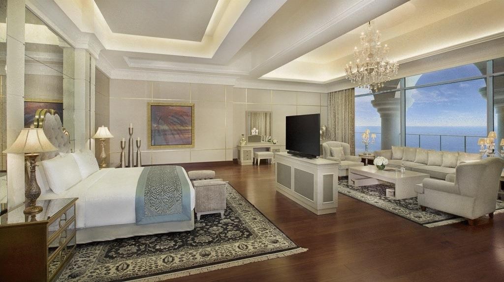 Waldorf Palm Royal Suite 1