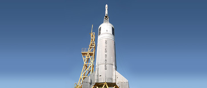 old-Apollo-rocket-725x310px