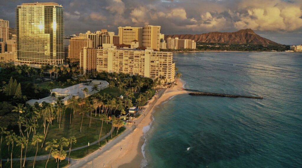 Hilton-Neueroeffnungen: Wakea Waikiki Beach,