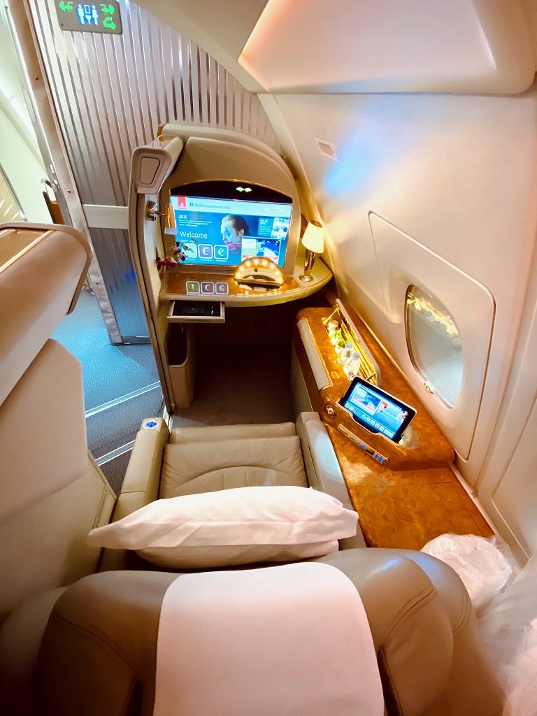 Emirates First Class Suite - Boeing 777
